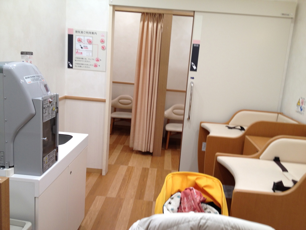 9.-Jiyugaoka-nursing-rooms-2-copy